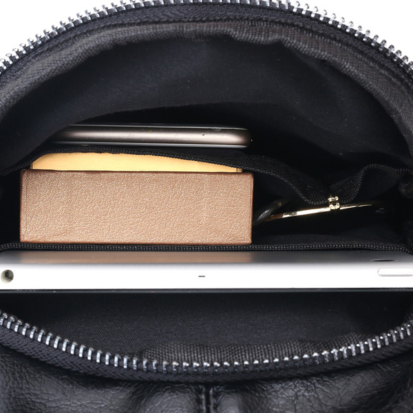 Öko bőrből készült férfi hétköznapi táska fekete színben