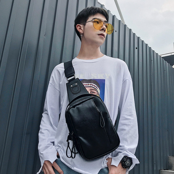 Praktikus férfi táska eko bőrből fekete és barna színben