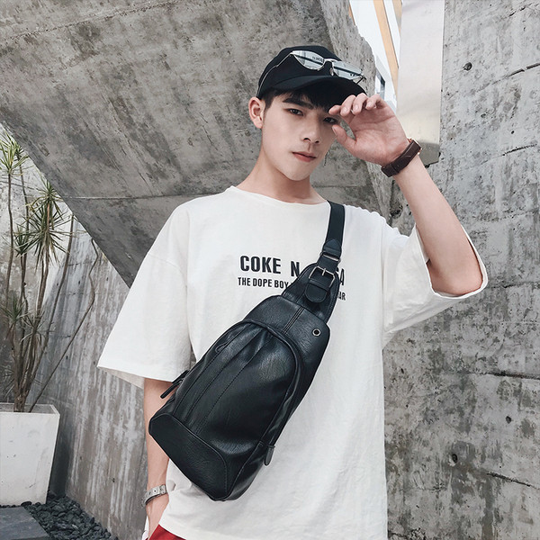 Casual ανδρική τσάντα με τσέπες σε μαύρο χρώμα