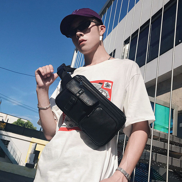 Άνετη ανδρική τσάντα δερματίνη σε μαύρο χρώμα