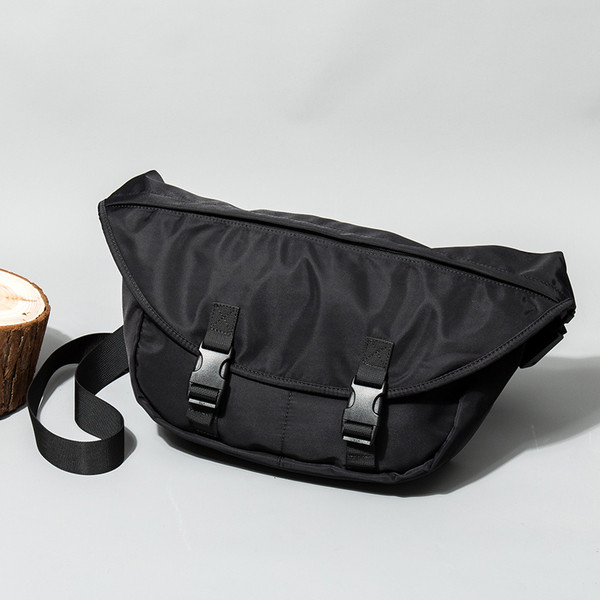 Alkalmi férfi nagy táska fekete színben