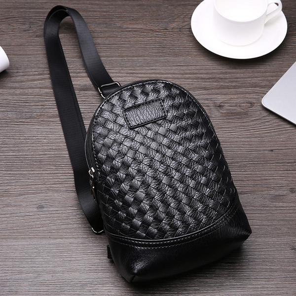 Ανδρική τσάντα από οικολογικό δέρμα σε μαύρο χρώμα