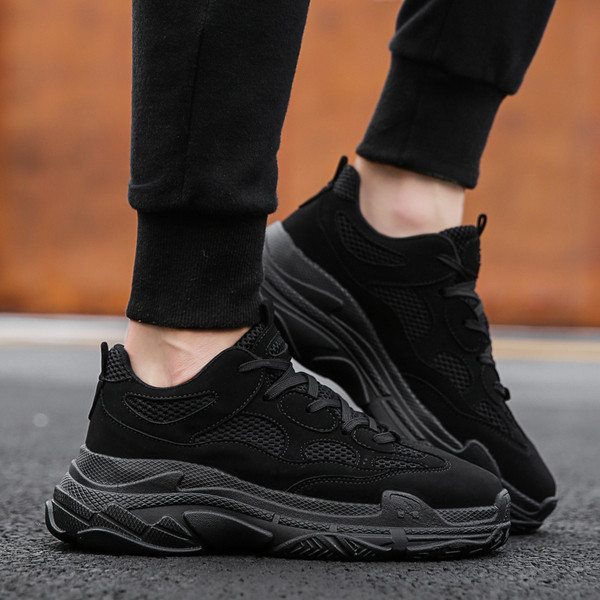 Férfi sportcipő durva talppal, négy színben