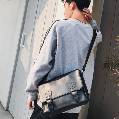 Κομψή ανδρική τσάντα δερματίνη σε τρία χρώματα