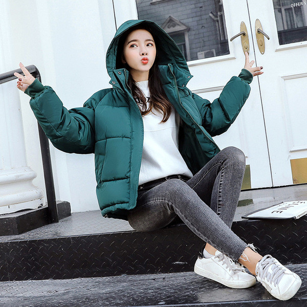 Női modern kabát több színben kapucnival