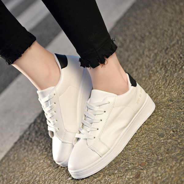 Γυναικεία σπορ-casual πάνινα παπούτσια με κορδόνια