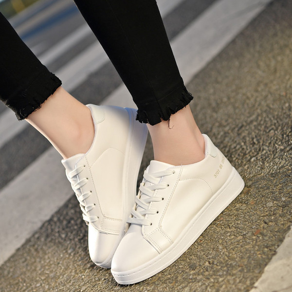 Γυναικεία σπορ-casual πάνινα παπούτσια με κορδόνια