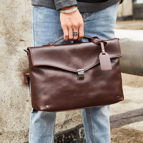 Casual ανδρική τσάντα σε δύο χρώματα από οικολογικό δέρμα