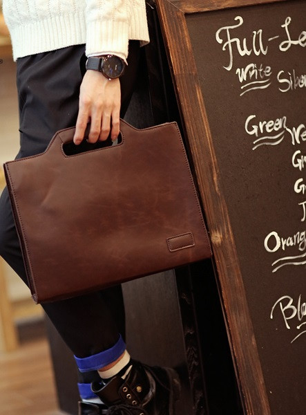 Μοντέρνα τσάντα για άνδρες σε δύο χρώματα