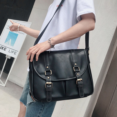 Ανδρική δερμάτινη τσάντα  σε καφέ και μαύρο χρώμα