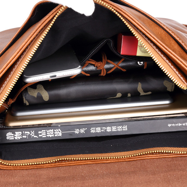 Ανδρική δερμάτινη τσάντα  σε καφέ και μαύρο χρώμα