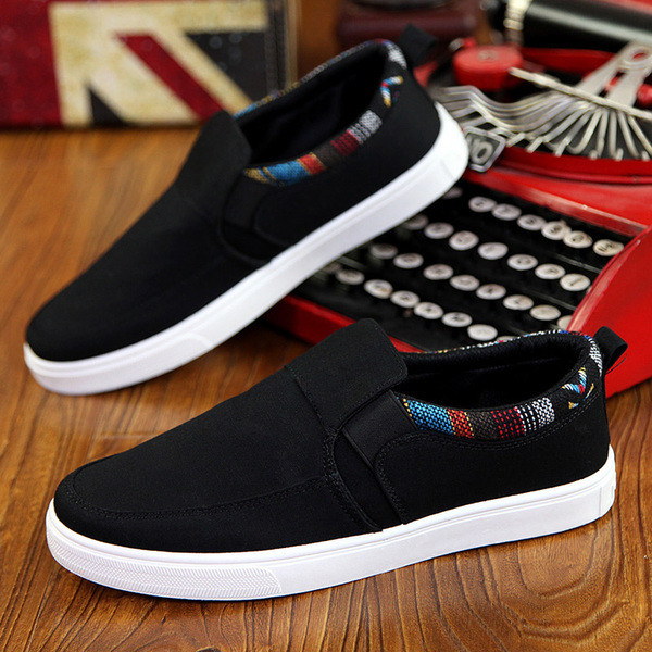 Ανδρικά μοκασίνια σε μαύρο κόκκινο και μπλε χρώμα