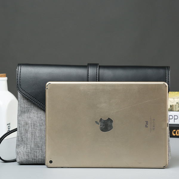 Κομψή επαγγελματική ανδρική τσάντα  σε μαύρο και γκρι χρώμα