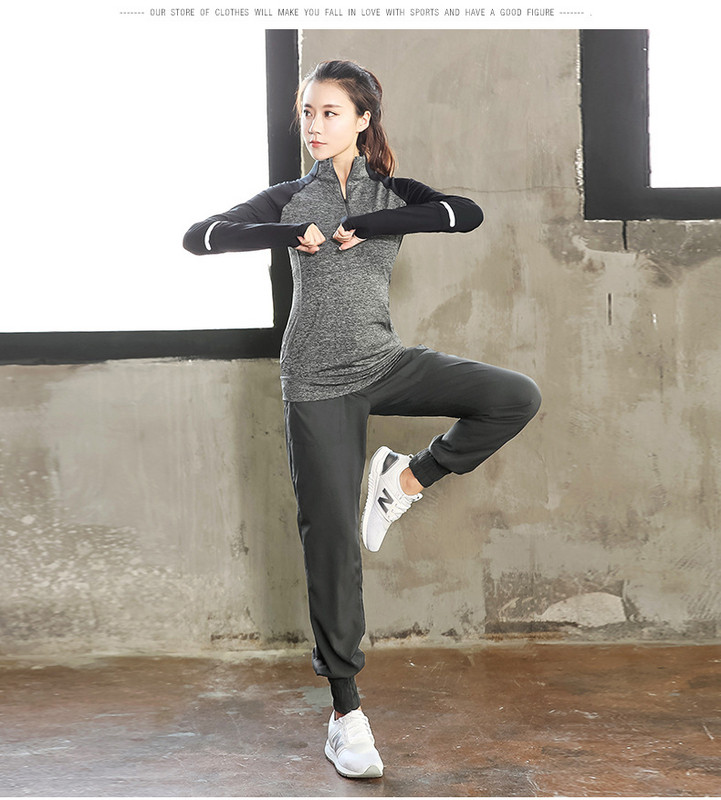 Αθλητικό γυναικείο σετ σε τρία χρώματα