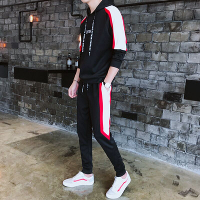 Set barbati care include un hanorac cu gluga si pantaloni sport in mai multe culori