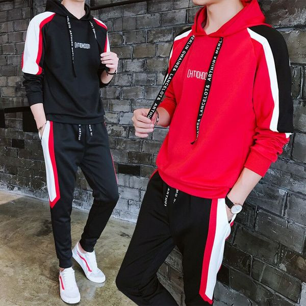 Set barbati care include un hanorac cu gluga si pantaloni sport in mai multe culori