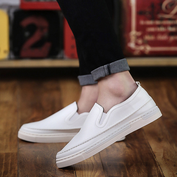 Modern férfi mokaszinok fehér barna és fekete színben