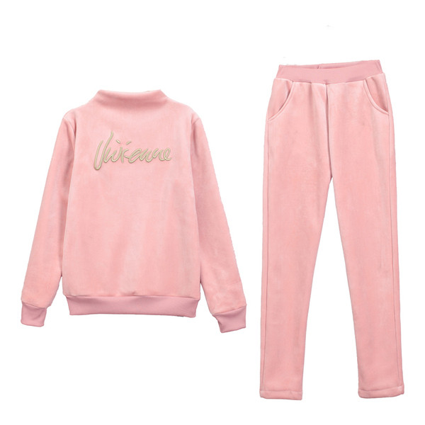 Γυναικείο αθλητικό σετ βελούδινο με κεντήματα σε έξι χρώματα