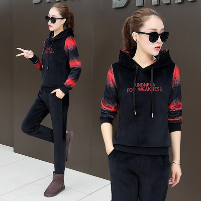 Γυναικείο αθλητικό σετ  για το φθινόπωρο και το  χειμώνα σε τρία χρώματα