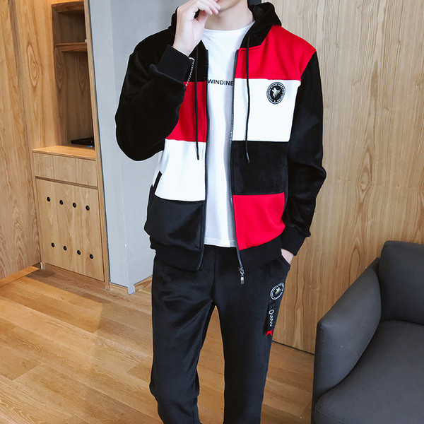 Καθημερινό σετ βελούδινο  για άνδρες με έγχρωμα εμβλήματα