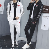 Αθλητικό ανδρικό σετ με επιγραφές σε μαύρο και άσπρο χρώμα