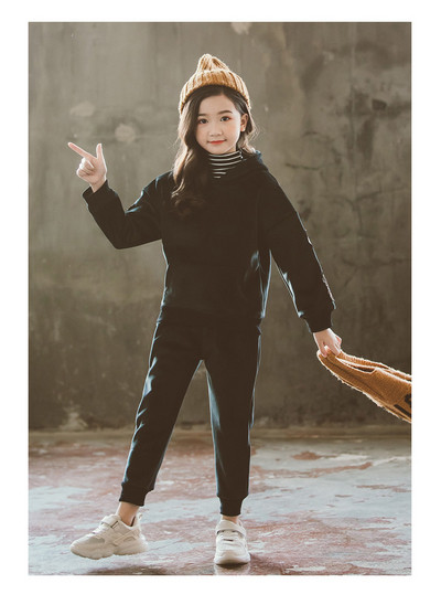 Μοντέρνο παιδικό σετ  για κορίτσια με έγχρωμο κέντημα σε μαύρο χρώμα