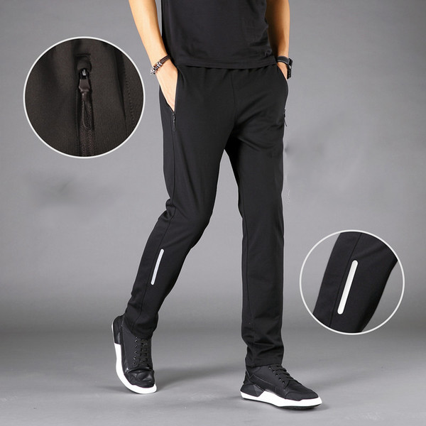 Ανδρικά αθλητικά παντελόνια σε μαύρο και σκούρο μπλε χρώμα