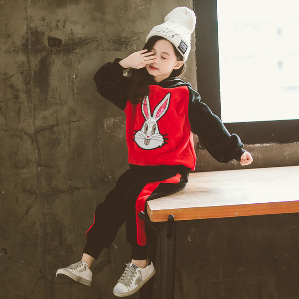 Καθημερινό παιδικό σετ με χρωματιστά κεντήματα σε δύο χρώματα