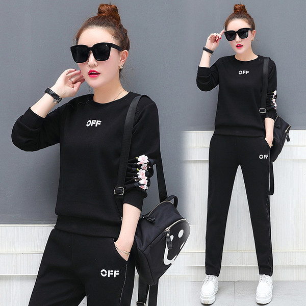 Αθλητικό γυναικείο σετ με επιγραφή