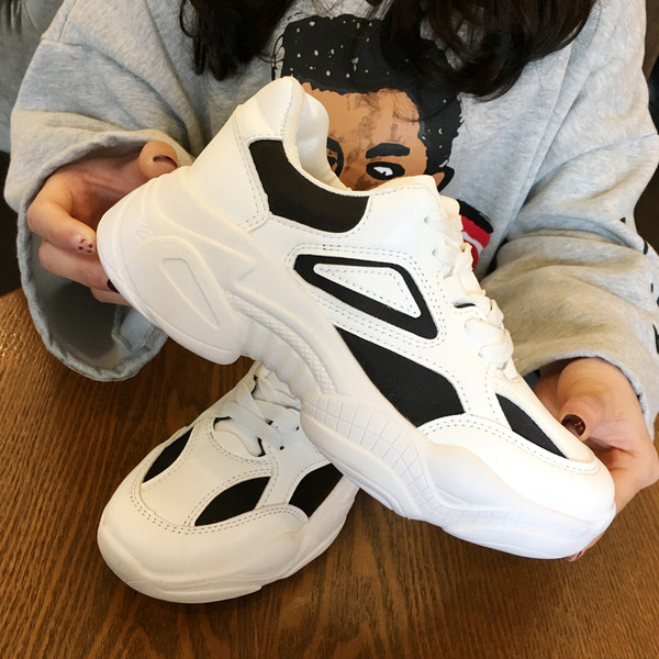 Sport és alkalmi női tornacipő két színben