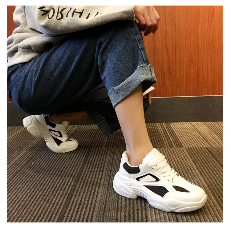 Sport és alkalmi női tornacipő két színben