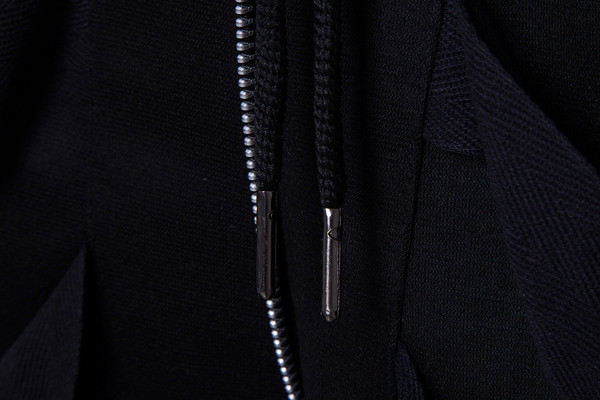 Μοντέρνα ανδρικά παντελόνια σε μαύρο χρώμα με φερμουάρ