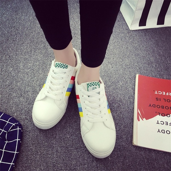 Tenisi moderni de dama cu sireturi in doua culori