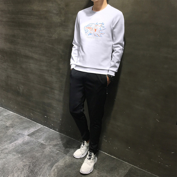 Αθλητική ανδρική φόρμα σε δύο χρώματα με εφαρμογή