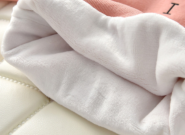 Modern gyerekblúz puha béléssel és 3D elemmel több színben