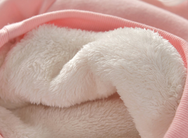 Téli gyerekblúz kapucnival és 3D elemmel, három színben