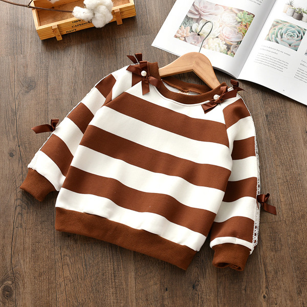 Csíkos gyermekblúz O-alakú gallérral, három színben