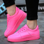 Μοντέρνα γυναικεία παπούτσια σε τρία χρώματα