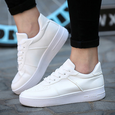 Μοντέρνα γυναικεία παπούτσια σε τρία χρώματα