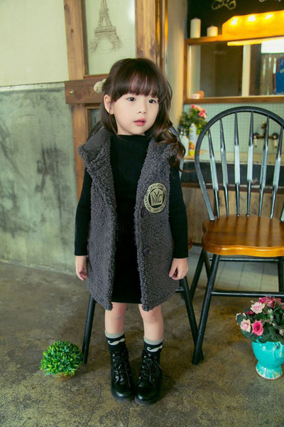 Μοντλερνο παιδικό γιλέκο με κουκούλα  για κορίτσια σε γκρι χρώμα