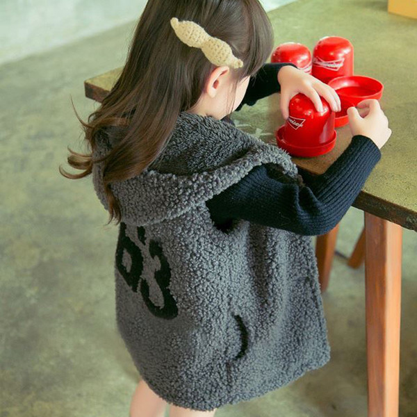 Μοντλερνο παιδικό γιλέκο με κουκούλα  για κορίτσια σε γκρι χρώμα