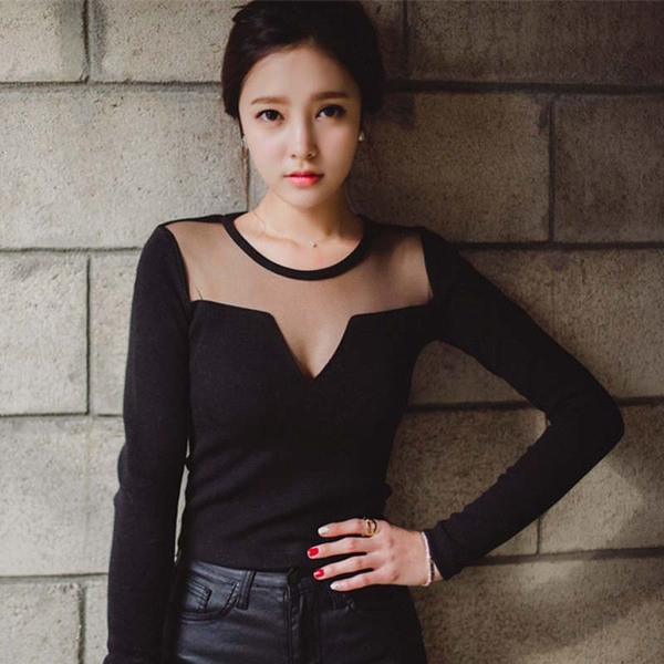 Elegáns női blúz fekete színben