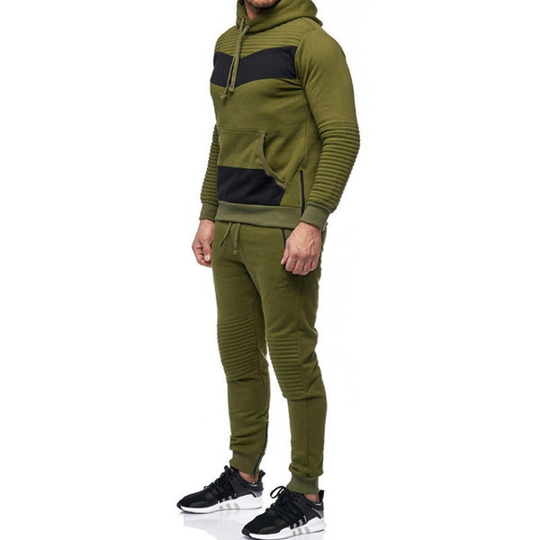 Ανδρικό σπορ σετ σε διάφορα χρώματα