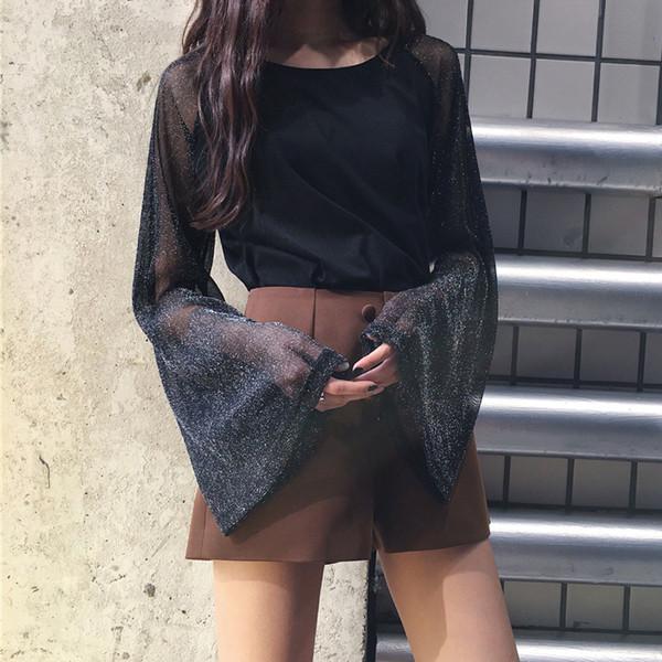 Κομψή γυναικεία  μπλούζα με φαρδιά μανίκια