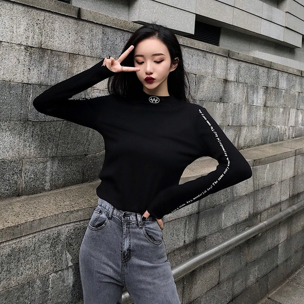 Γυναικεία μπλούζα σε μαύρο και άσπρο χρώμα