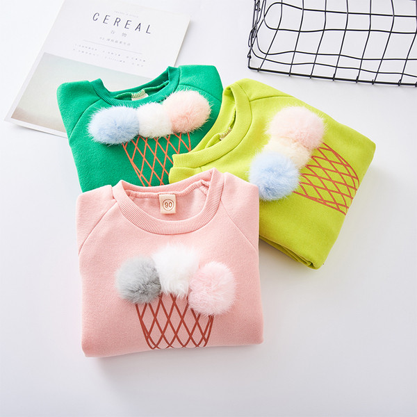 Korszerű gyerekblúz lányoknak 3D elemmel több színben