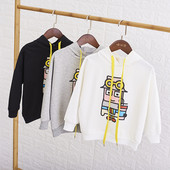 Καθημερινή παιδική μπλούζα  με κουκούλα και πολύχρωμη εφαρμογή κατάλληλη για κορίτσια και αγόρια