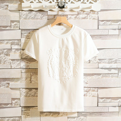 Modern férfi póló 3D alkalmazással fekete-fehérben