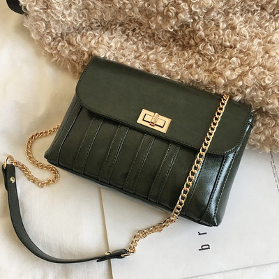 Γυναικεία τσάντα σε διάφορα χρώματα