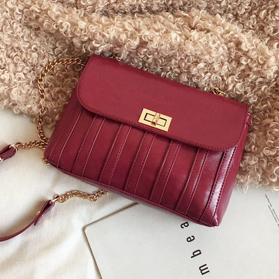 Γυναικεία τσάντα σε διάφορα χρώματα